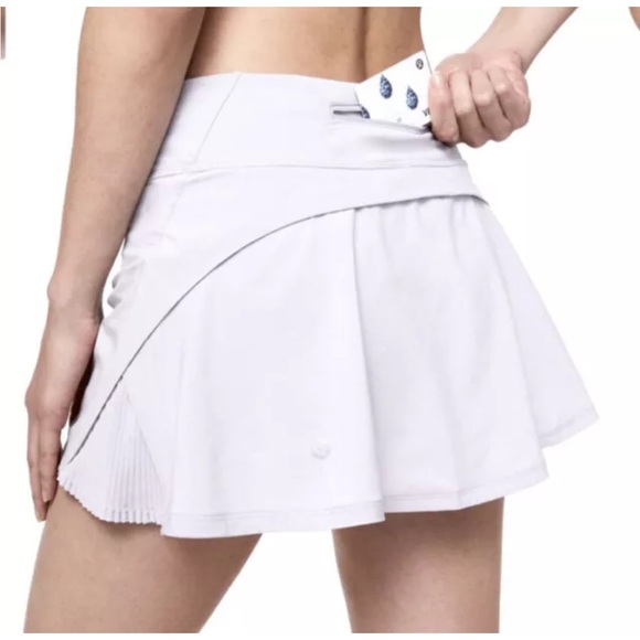 LULULEMON PLAY OFF the PLEATS SKIRT MID RISE WHITE + Lavender sz.8 - Picture 3 of 12